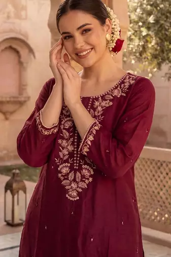 Women Ethnic Motifs Embroidered Regular Thread Work Kurta with Trousers & With Dupatta