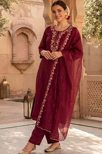 Women Ethnic Motifs Embroidered Regular Thread Work Kurta with Trousers & With Dupatta