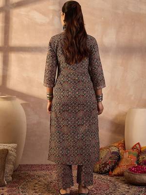 Women Ethnic Motifs Printed Regular Thread Work Pure Cotton Kurta With Trousers 4