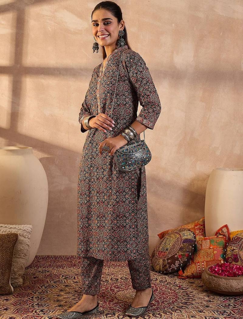 Women Ethnic Motifs Printed Regular Thread Work Pure Cotton Kurta With Trousers