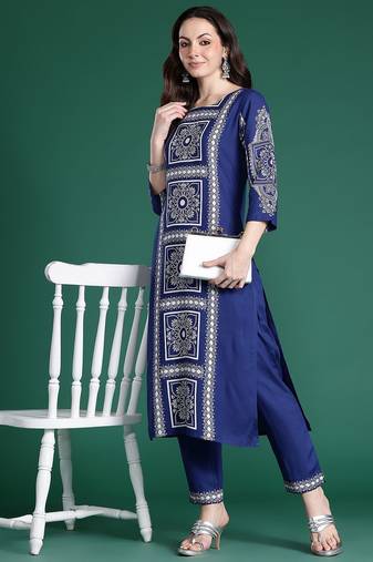 Floral Printed Regular Kurta with Trousers