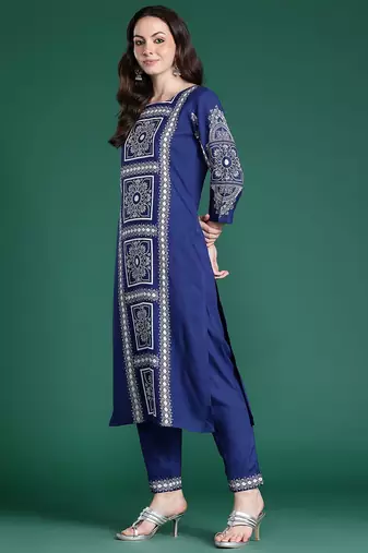 Floral Printed Regular Kurta with Trousers