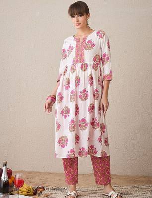Floral Printed Notch Neck A-Line Pure Cotton Kurta With Trousers 1