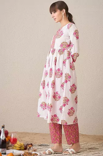 Floral Printed Notch Neck A-Line Pure Cotton Kurta With Trousers