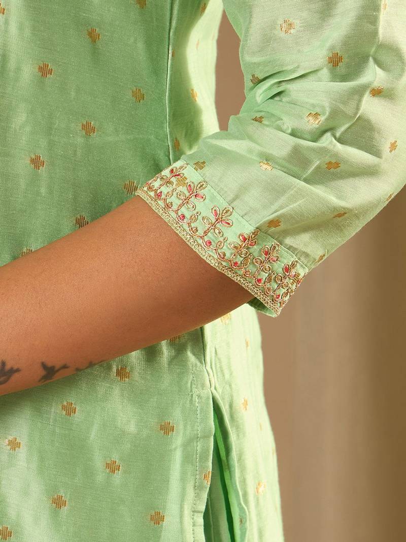 Floral Embroidered Chanderi Silk Straight Kurta With Trousers & Dupatta
