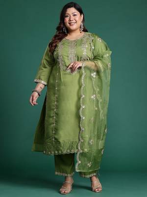Plus Size Green Embroidered Straight Kurta Trousers With Dupatta Set 5