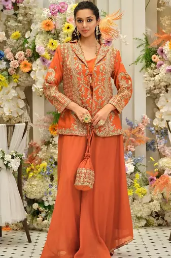 Women Ethnic Motifs Embroidered Regular Thread Work Kurta with Palazzos