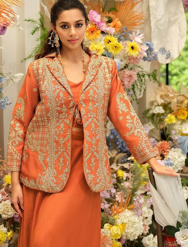 Women Ethnic Motifs Embroidered Regular Thread Work Kurta with Palazzos