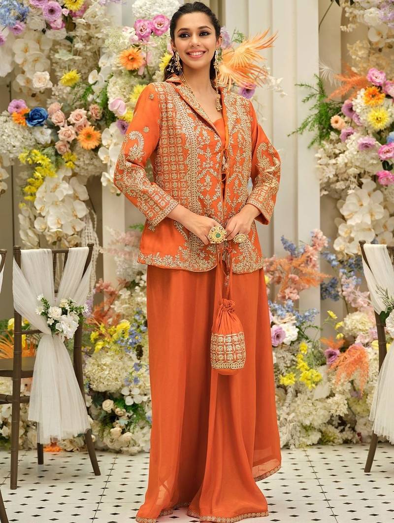 Women Ethnic Motifs Embroidered Regular Thread Work Kurta with Palazzos
