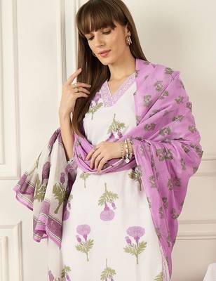 Floral Printed V-Neck Thread Work Pure Cotton Kurta With Trousers & Dupatta 2