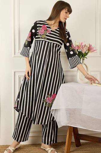 Floral Printed Thread Work  Cotton Kurta With Palazzos