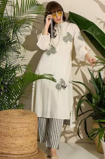 Adults-Women Woven Design Embroidered Cotton Kurta with Trousers