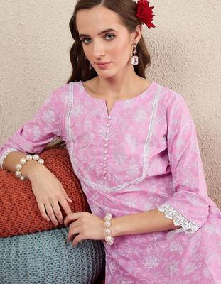 Women Floral Printed Cotton Kurta with Trousers 2
