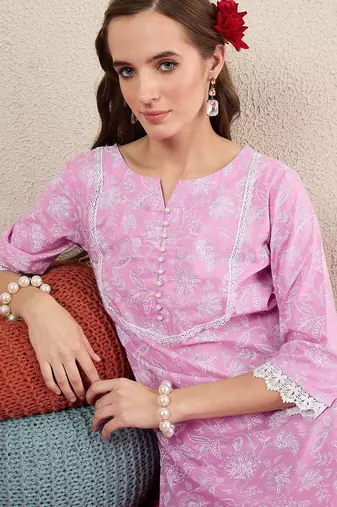 Women Floral Printed Cotton Kurta with Trousers