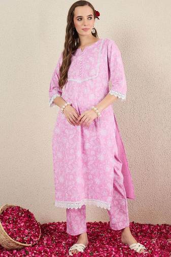 Women Floral Printed Cotton Kurta with Trousers