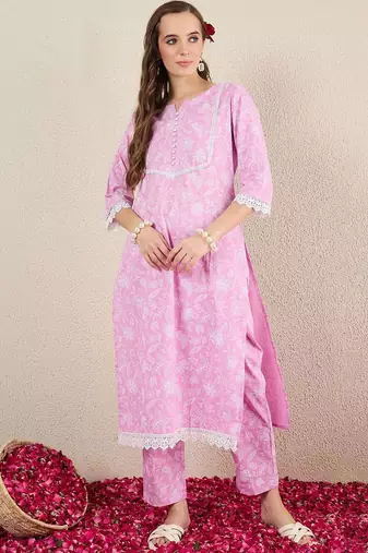 Women Floral Printed Cotton Kurta with Trousers