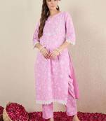 Women Floral Printed Cotton Kurta with Trousers