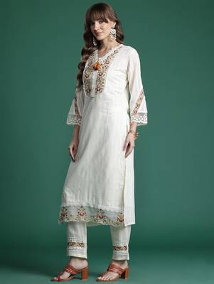 Floral Embroidered Regular Linen Kurta with Trousers & Dupatta 6