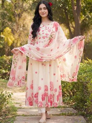 Women Floral Printed Regular Kurta with Trousers & With Dupatta 1