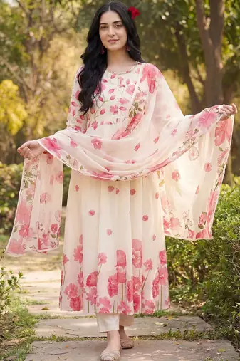 Women Floral Printed Regular Kurta with Trousers & With Dupatta