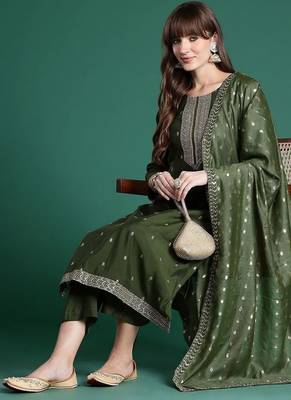 Ethnic Motifs Embroidered Sequinned Kurta with Trousers & Dupatta 1