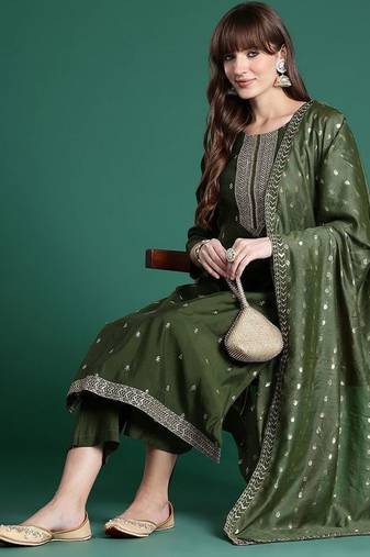 Ethnic Motifs Embroidered Sequinned Kurta with Trousers & Dupatta