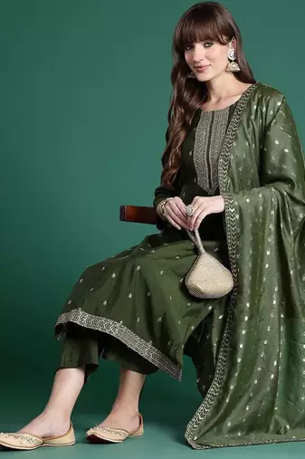 Ethnic Motifs Embroidered Sequinned Kurta with Trousers & Dupatta