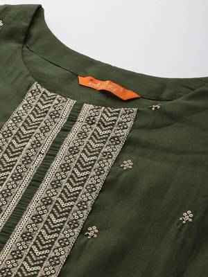 Ethnic Motifs Embroidered Sequinned Kurta with Trousers & Dupatta 2