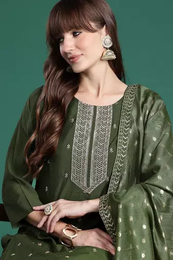 Ethnic Motifs Embroidered Sequinned Kurta with Trousers & Dupatta