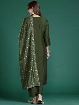 Ethnic Motifs Embroidered Sequinned Kurta with Trousers & Dupatta 8