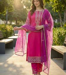 Women Ethnic Motifs Regular Kurta with Trousers & With Dupatta