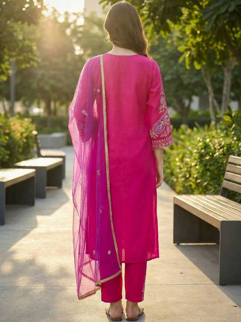 Women Ethnic Motifs Regular Kurta with Trousers & With Dupatta