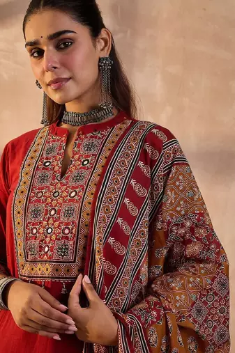 Women Ethnic Motifs Embroidered Beads and Stones Pure Cotton Kurta with Trousers