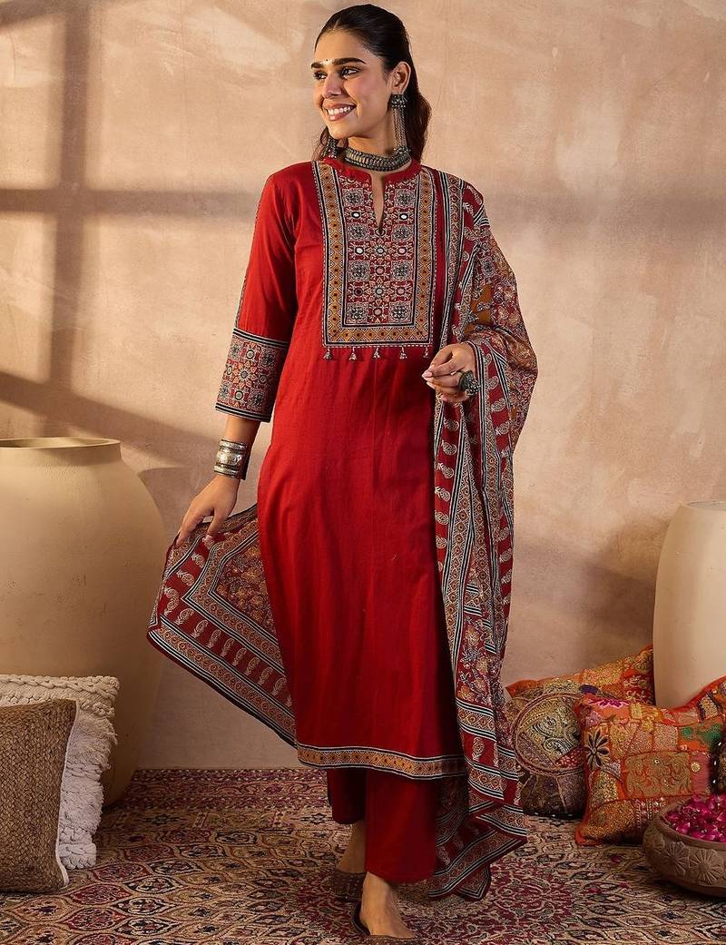 Women Ethnic Motifs Embroidered Beads and Stones Pure Cotton Kurta with Trousers