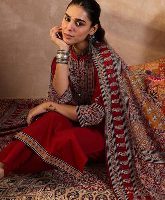 Women Ethnic Motifs Embroidered Beads and Stones Pure Cotton Kurta with Trousers 7
