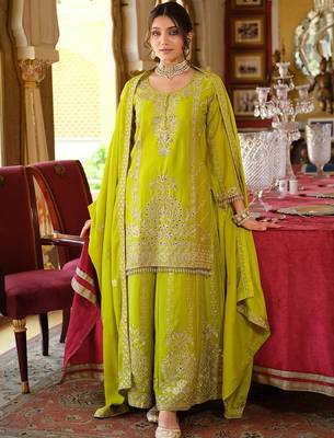 Floral Embroidered Zari Kurta With Palazzos & Dupatta 1