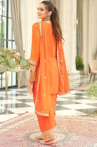 Ethnic Motifs Embroidered Round Neck Thread Work Kurta With Patiala & Dupatta