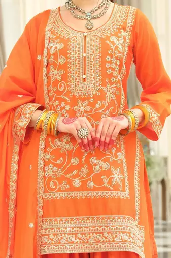 Ethnic Motifs Embroidered Round Neck Thread Work Kurta With Patiala & Dupatta