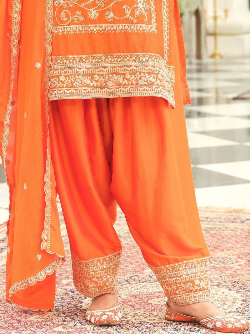 Ethnic Motifs Embroidered Round Neck Thread Work Kurta With Patiala & Dupatta