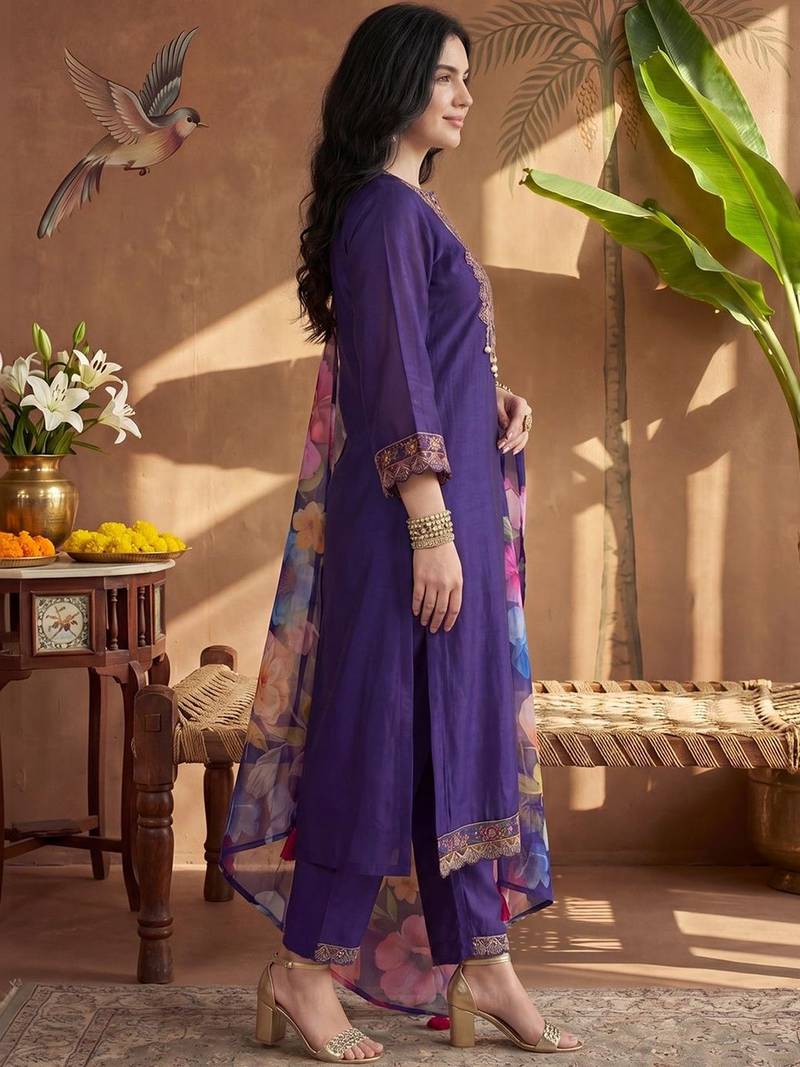 Women Ethnic Motifs Embroidered Regular Thread Work Kurta with Trousers & With Dupatta