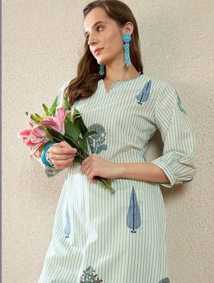 Women Printed Regular Pure Cotton Kurta with Trousers 5