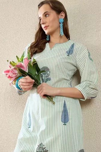 Women Printed Regular Pure Cotton Kurta with Trousers
