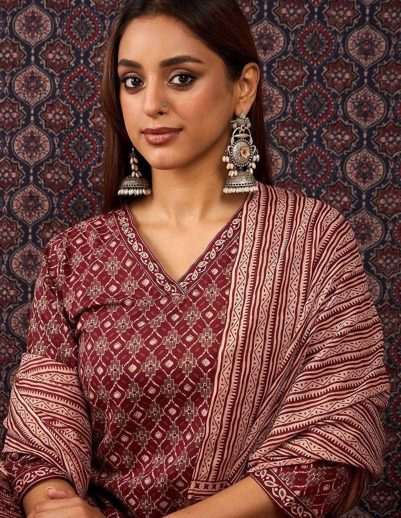 Women Printed Regular Pure Cotton Kurta with Trousers & With Dupatta