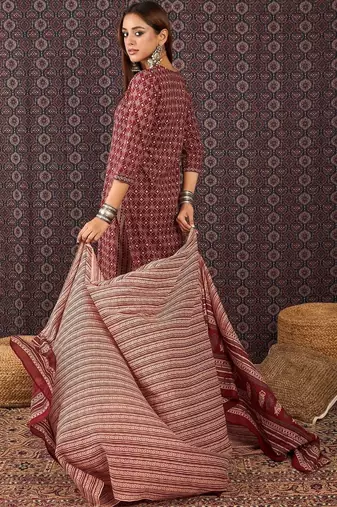 Women Printed Regular Pure Cotton Kurta with Trousers & With Dupatta