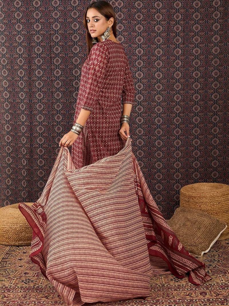 Women Printed Regular Pure Cotton Kurta with Trousers & With Dupatta