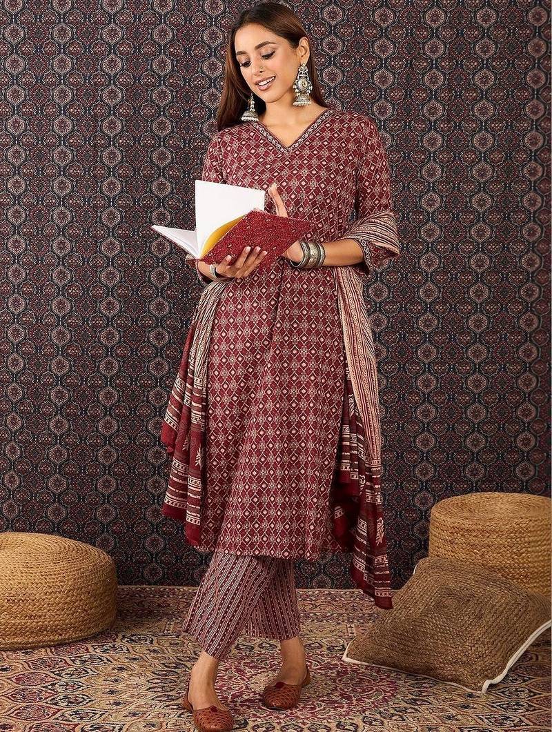 Women Printed Regular Pure Cotton Kurta with Trousers & With Dupatta
