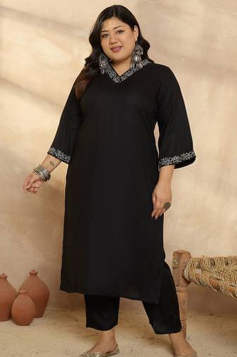 Plus Size Ethnic Motifs Embroidered Regular Thread Work Kurta with Trousers