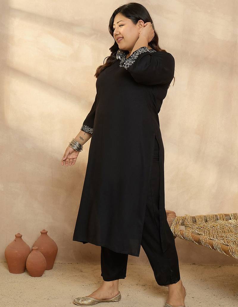 Plus Size Ethnic Motifs Embroidered Regular Thread Work Kurta with Trousers