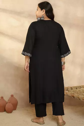 Plus Size Ethnic Motifs Embroidered Regular Thread Work Kurta with Trousers