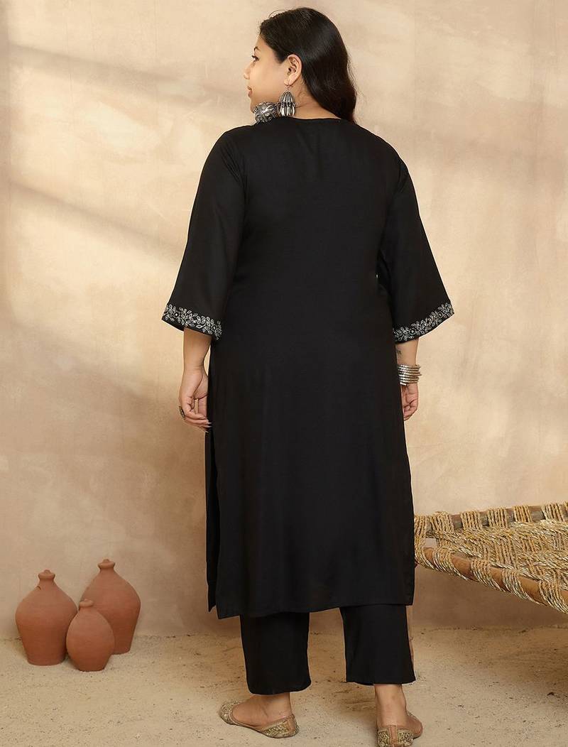 Plus Size Ethnic Motifs Embroidered Regular Thread Work Kurta with Trousers